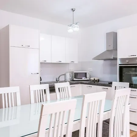 Dragan K3 - A1 First Floor - Mpolo Apartment *