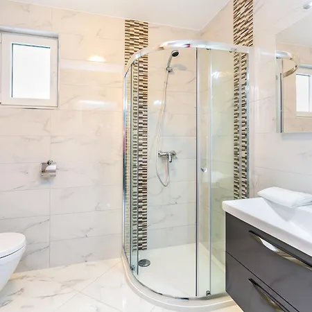 Dragan K3 - A1 First Floor - Mpolo Apartment *