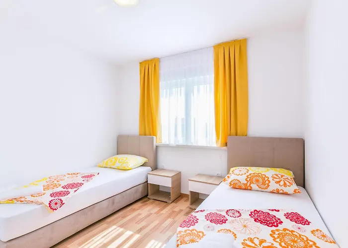 Dragan K3 - A1 First Floor - Mpolo * Medulin