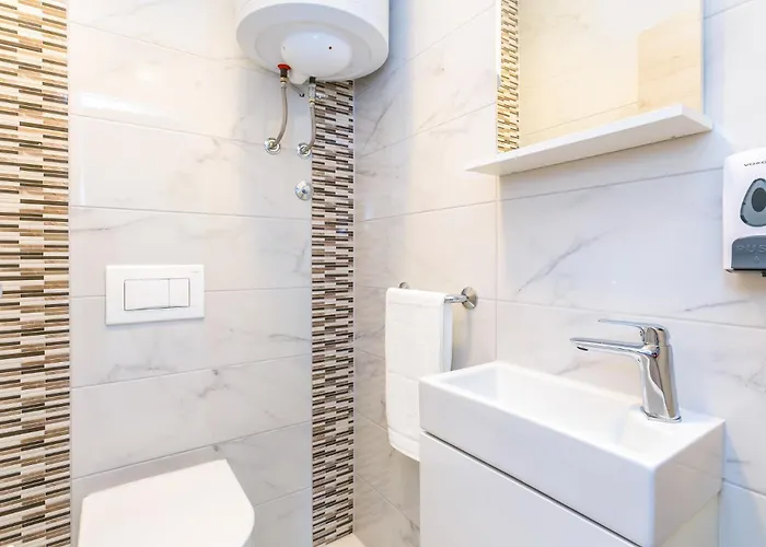 Dragan K3 - A1 First Floor - Mpolo *