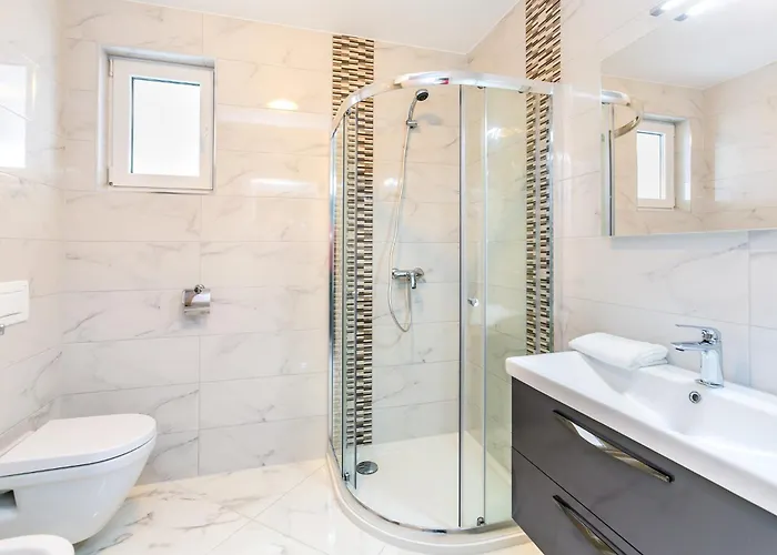 Dragan K3 - A1 First Floor - Mpolo 아파트 *