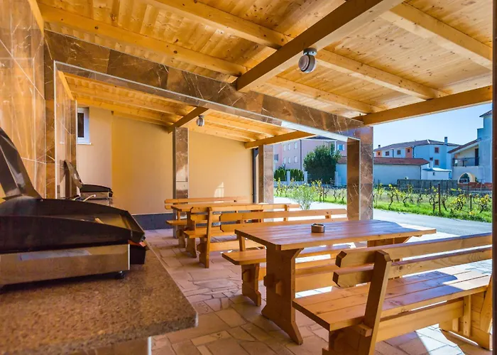 Dragan K3 - A1 First Floor - Mpolo *